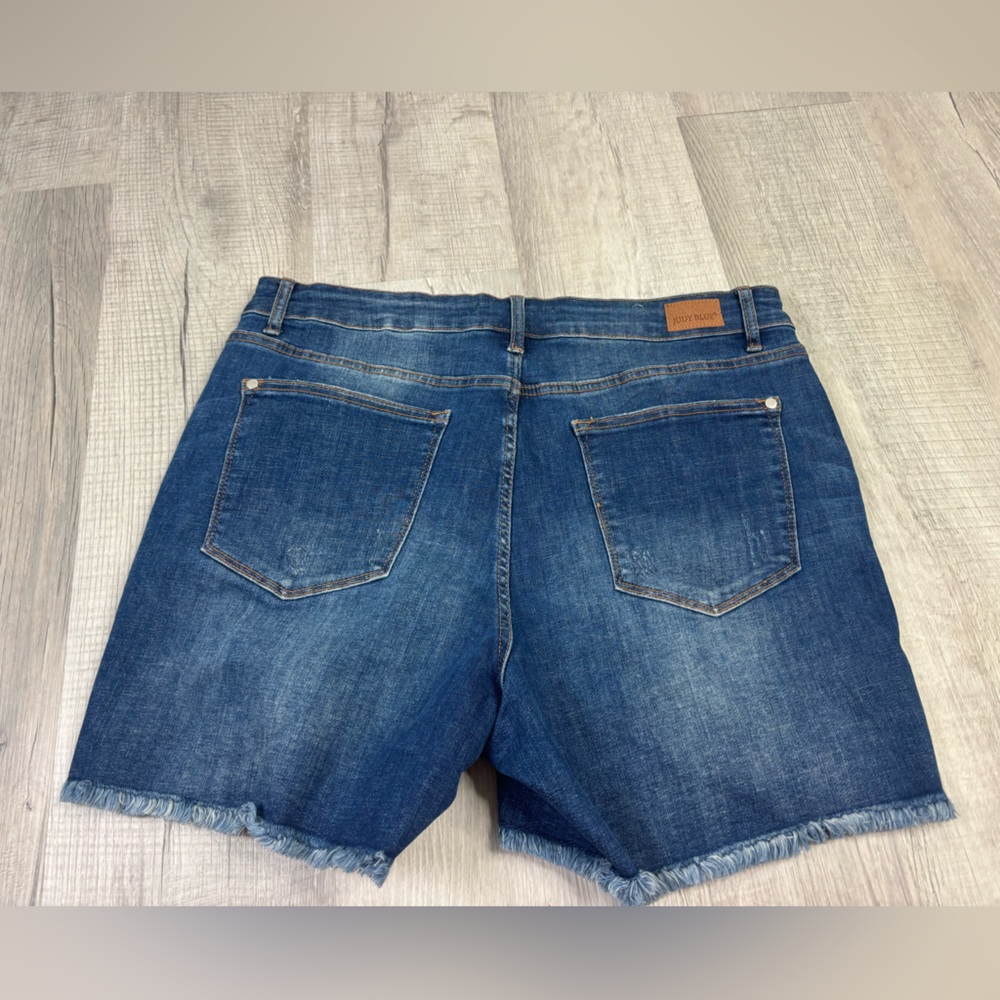 Judy Blue Denim Shorts Size 2 XL - Picture 2 of 6
